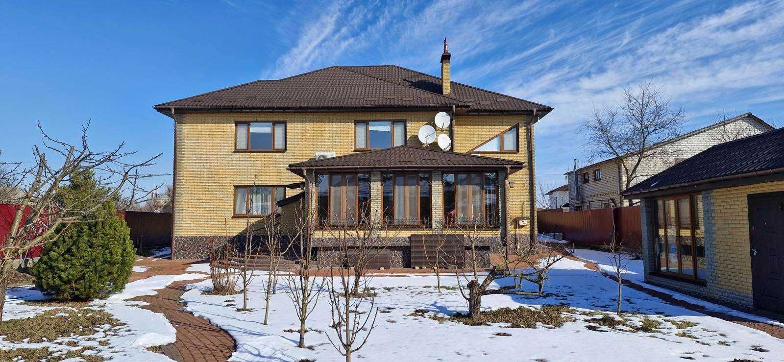 Продаж будинку з власним СПА комплексом та басейном