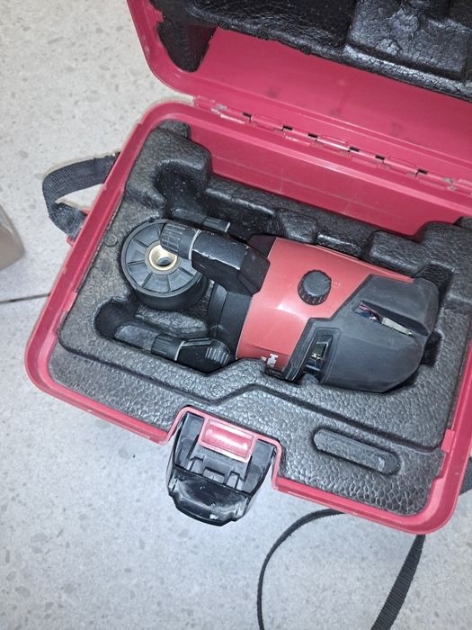 Лазерний рівень Hilti