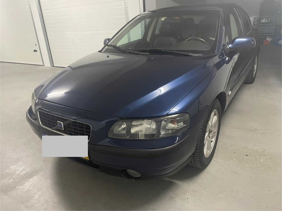 Volvo S60 D 2.0 2001 • Manual • Fiável e Confortável • Pintura Recente