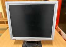 Monitory  do komputera PC. Doceń prace na dwóch monitorach.