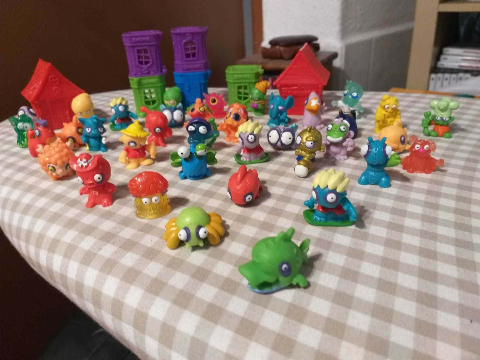 Zomlings figuras e casas