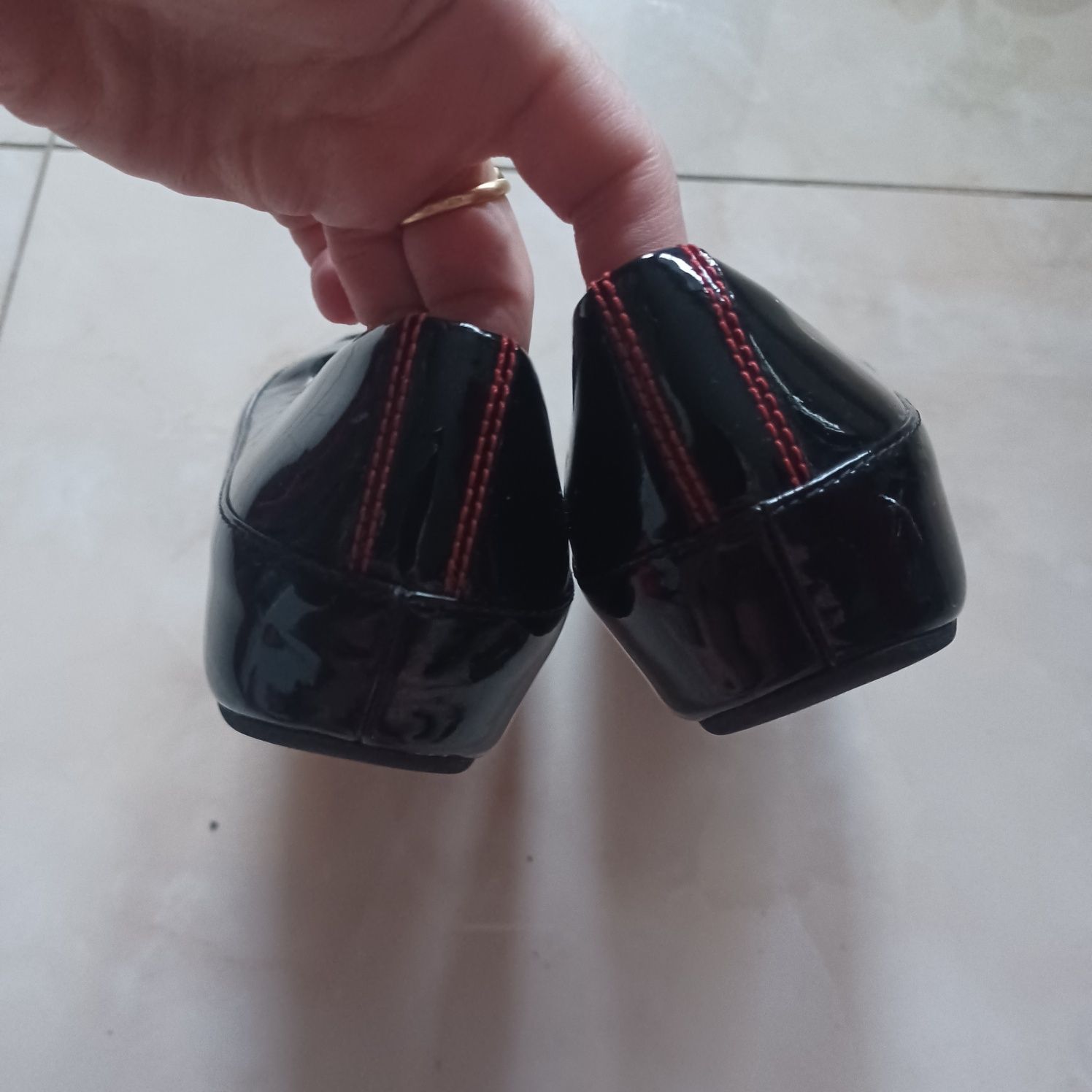 Buty prestiżowej firmy FITFLOP nowe wodoodporne 36/ salon 119 €