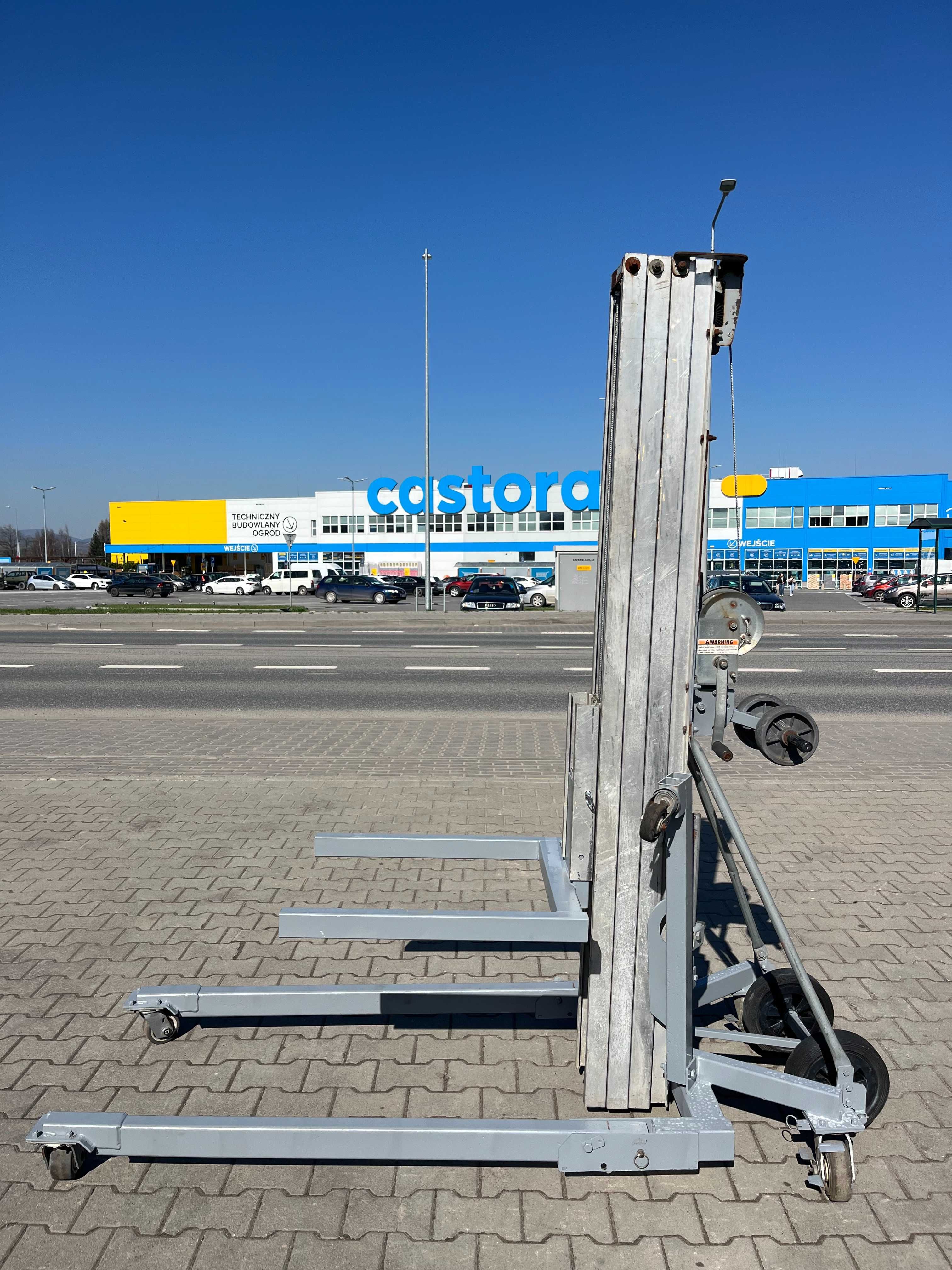 Podnośnik montażowy towarowy Genie SLC-18