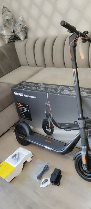 Електросамокат Ninebot F2 Pro