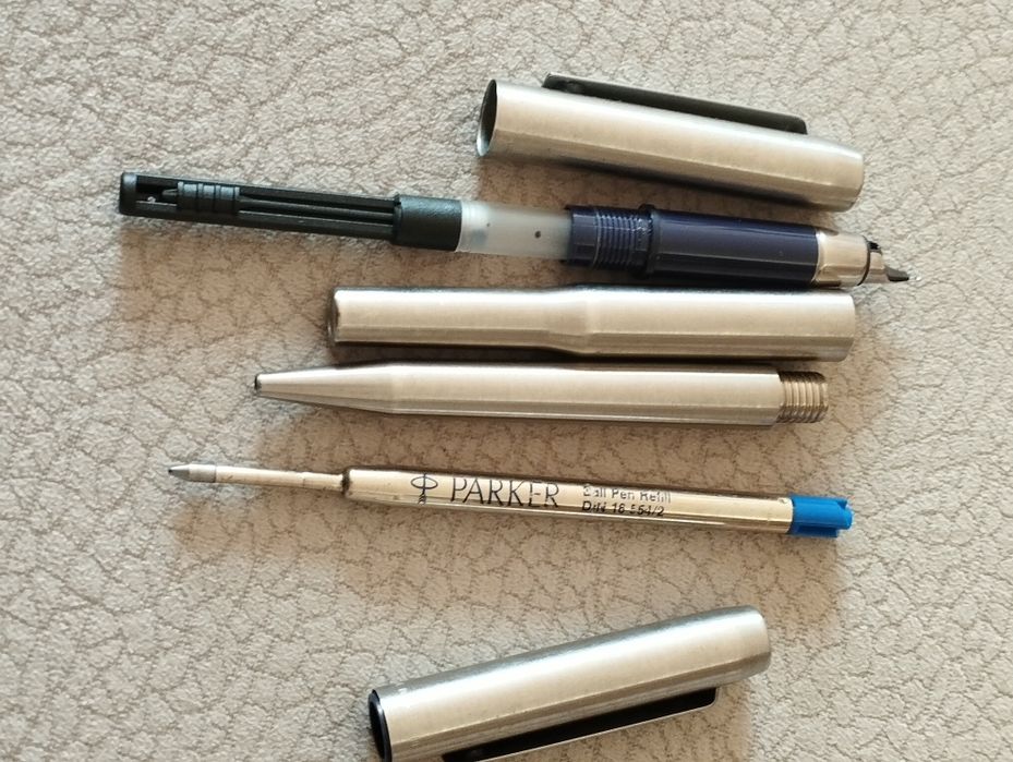 Caneta e esferográfica Parker.