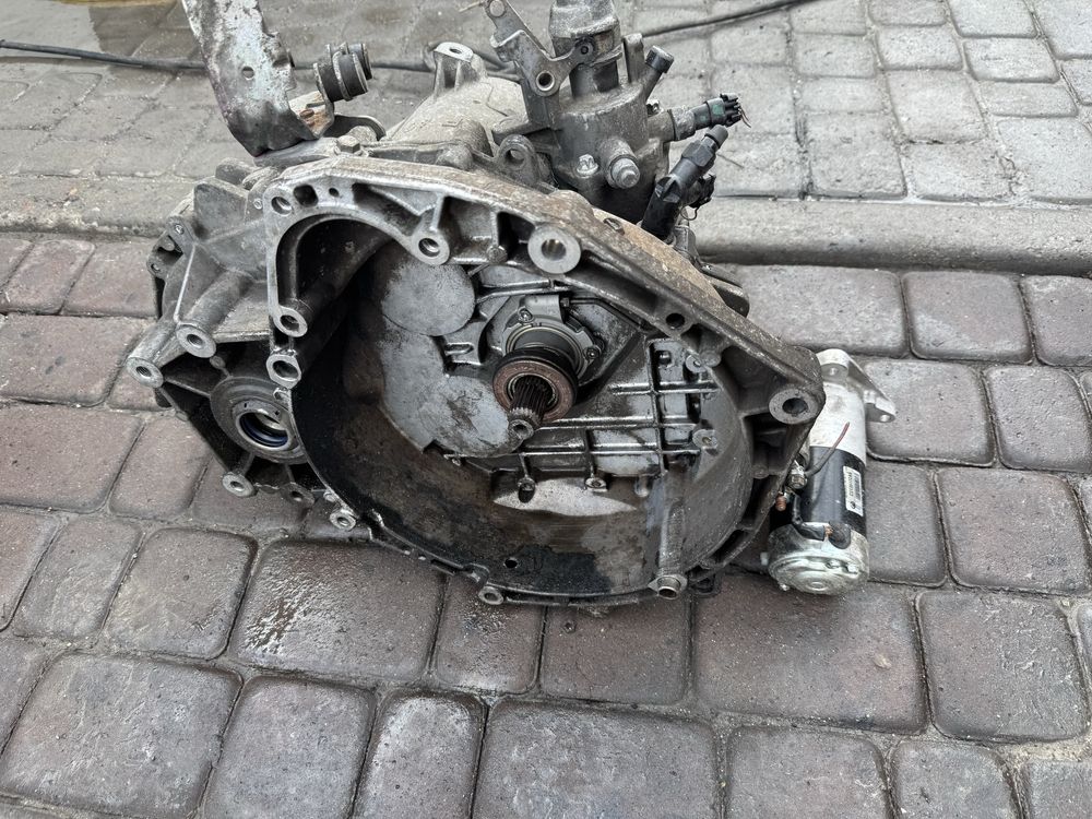 КПП коробка передач стартер 1.9 cdti opel vectra c zafira b f40