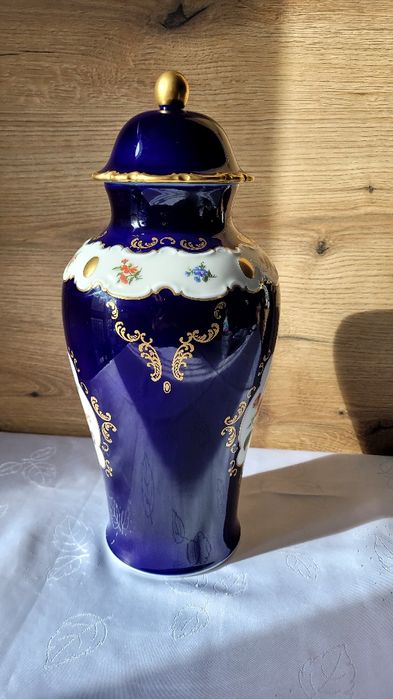 Duży imponujący wazon z przykrywą  porcelana Wallendorf