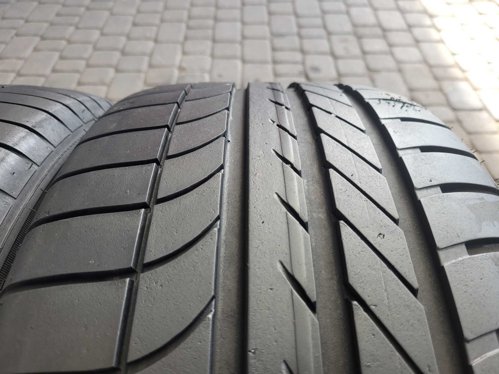255 / 40   R   19   Goodyear