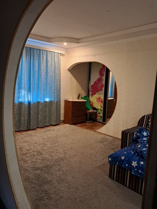Продам двухкімнатну квартиру