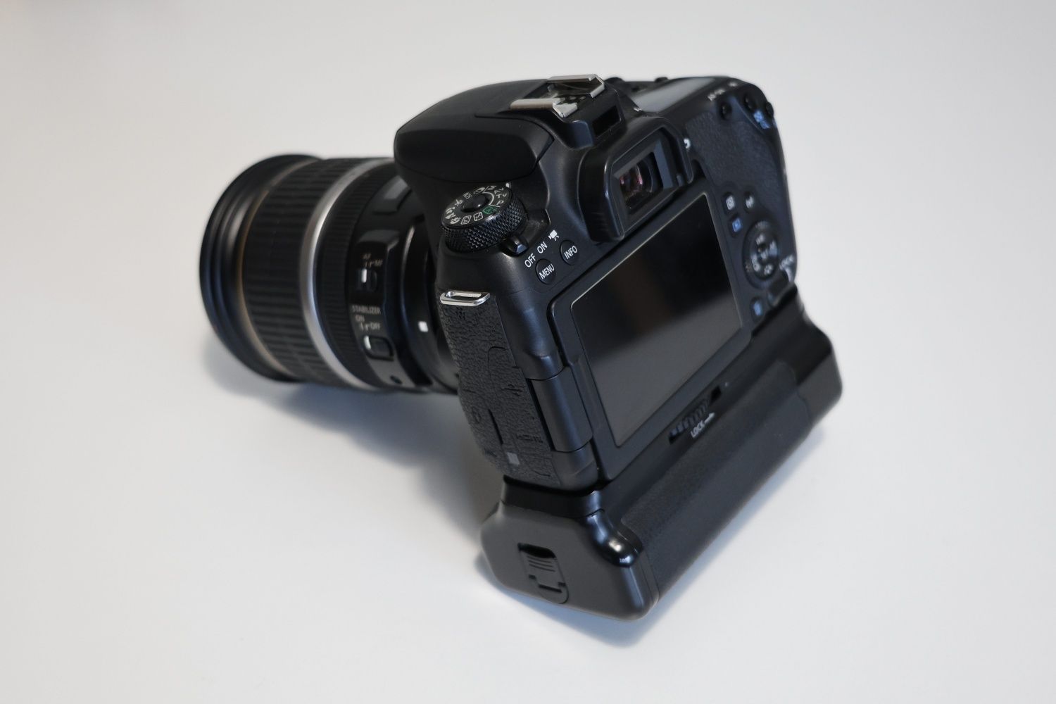 Canon 77D + Canon 17-55 2.8 IS USM + Grip
