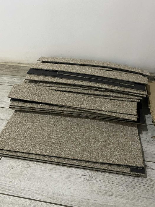 Wykładzina dywanowa szara kwadrat 50x50