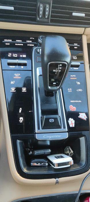 Porsche Cayenne Híbrido Plug in com Garantia Porsche e Jantes 22