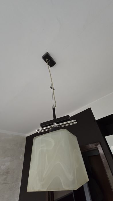 Dwie lampy wiszące