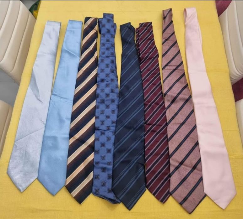 Gravatas Várias em bom estado valor cada