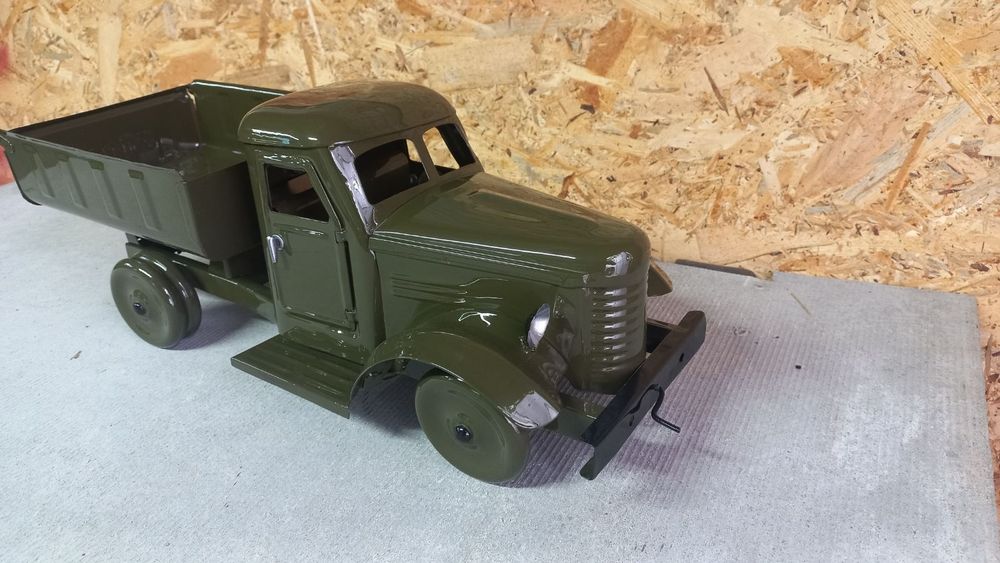 Zabawka dla dzieci z czasów prl-u ZIS-150