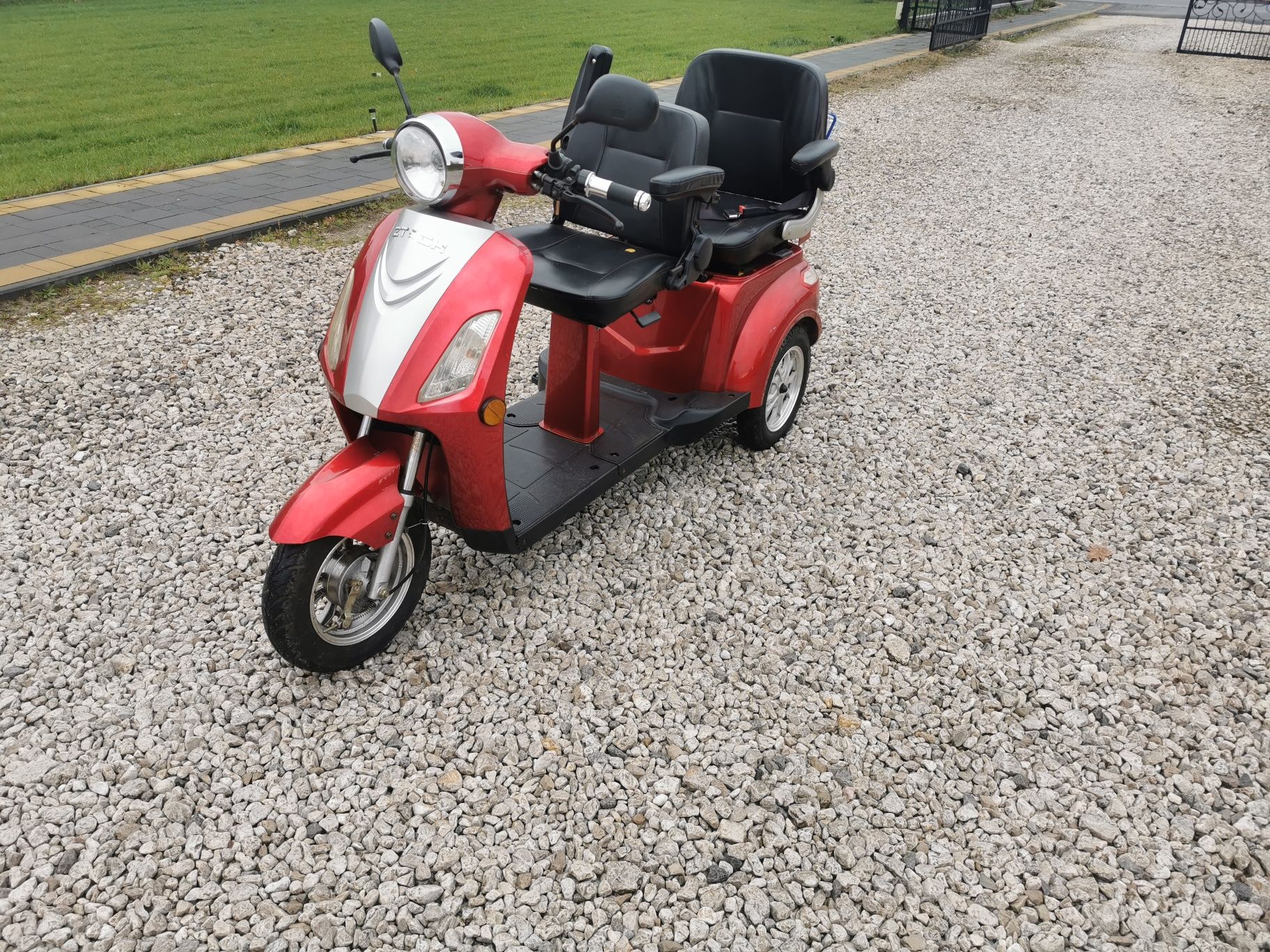 Skuter elektryczny inwalidzki 3 kołowiec 2 osobowy  nowe akumlatory
