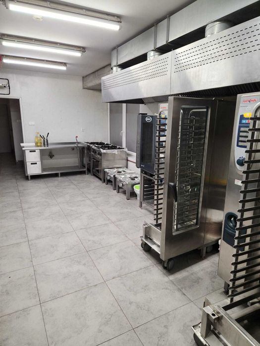 600m2 dla gastronomi --wynajmę