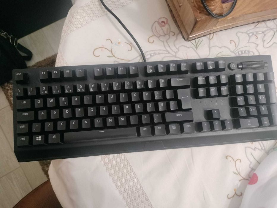 Selling RAZER keyboard and mouse64284537442307123