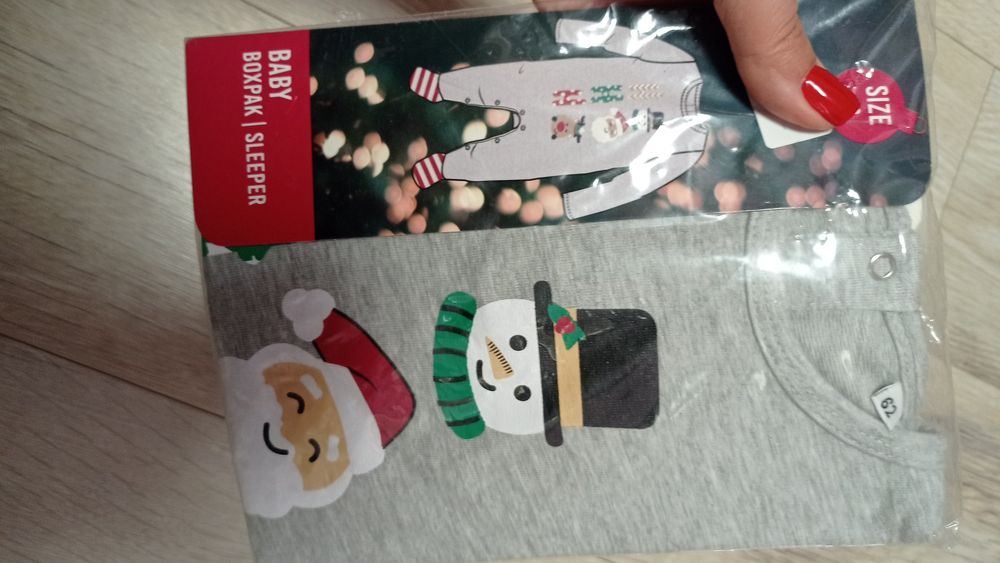 Pajacyk niemowlecy świateczny 62 nowy