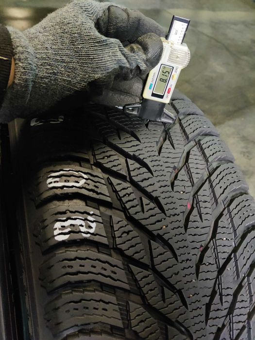 Nokian Hakkapeliitta R20 255 45 та 235 50 шини зимові РІЗНОШИРОКІ