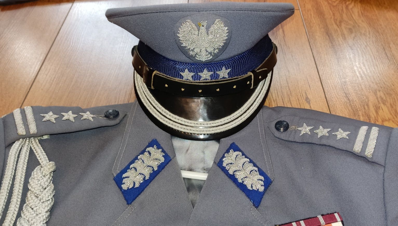 Mundur milicyjny Milicja pułkownik oficer MO czapka baretki sznur