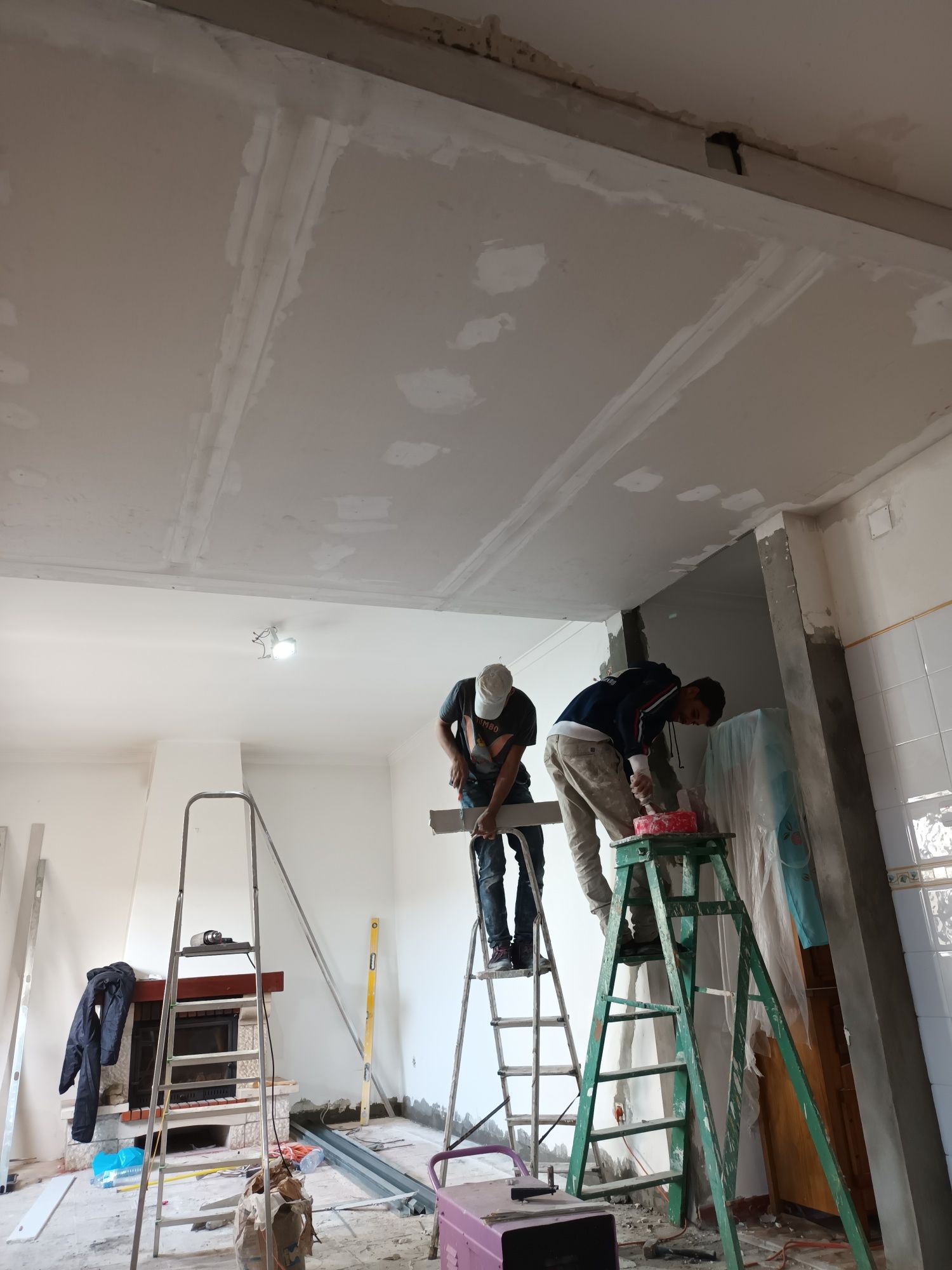 Obras, Remodelações, Pinturas, Afagamentos, Impermeabilização
