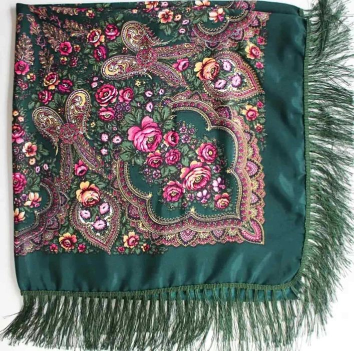 Українська народна хустка, украинский платок с бахромой, є різні