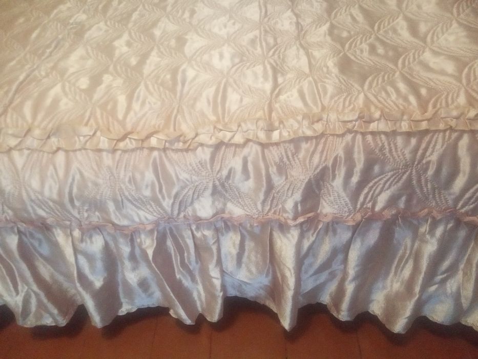 Покривало (накидка на двоспальне ліжко)