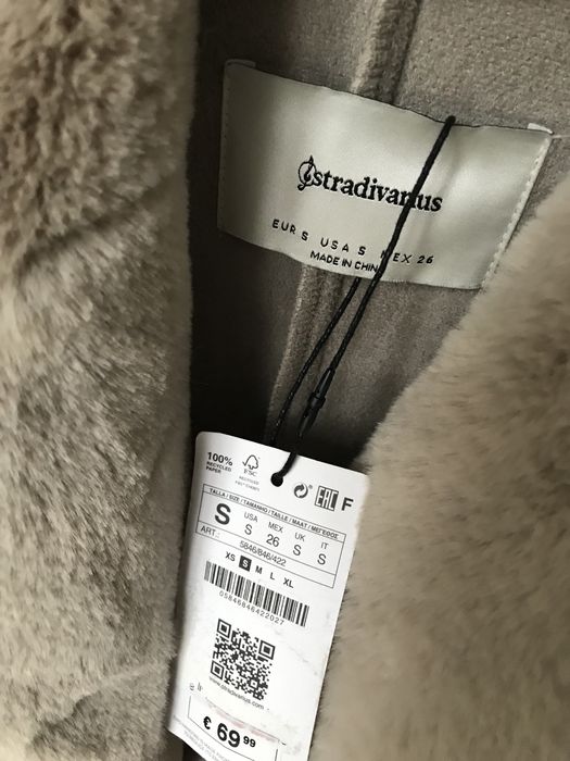 Пальто-екошуба Stradivarius