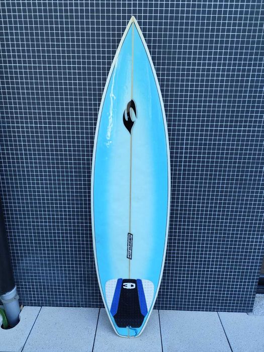 Surfboard 5’10” (25L) – Performance e Estabilidade até 70kg