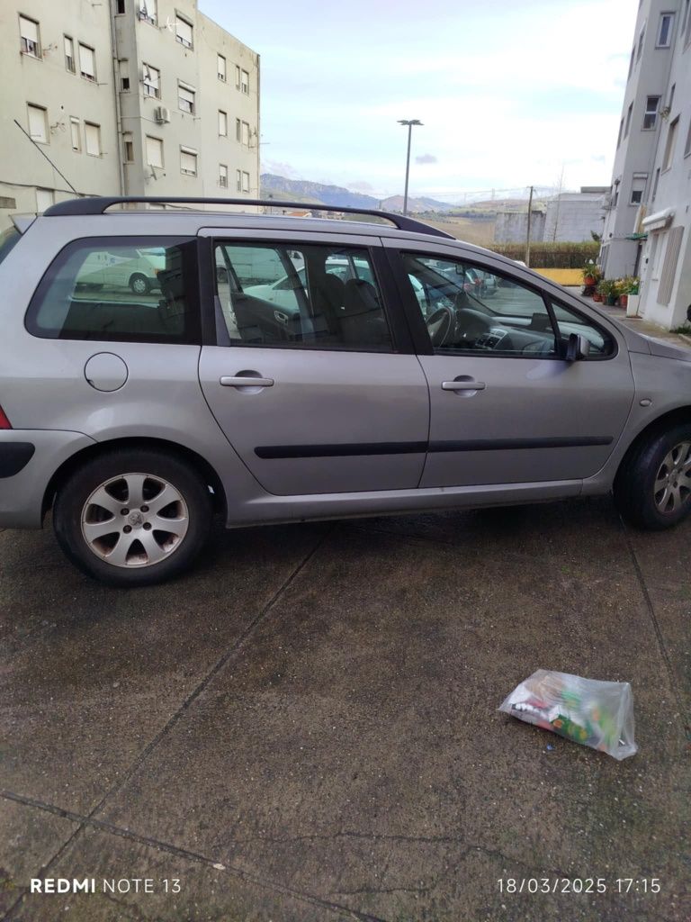 Carrinha Peugeot em bom estado
