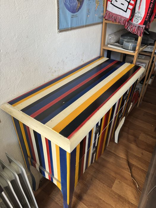 Movel cómoda com 2 gavetas (Marca AREA)