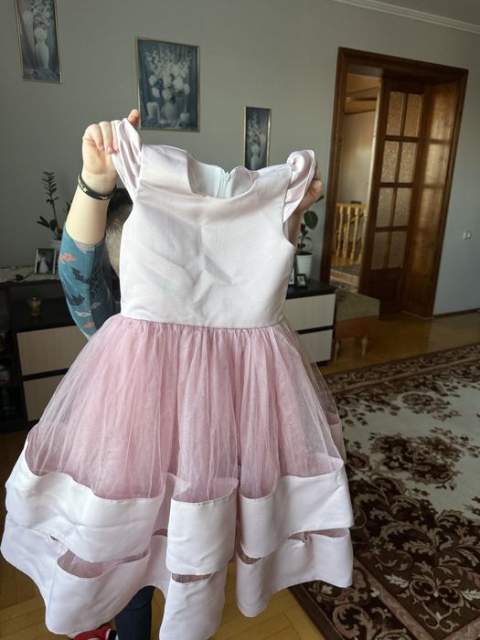 Святкове плаття,пишне плаття