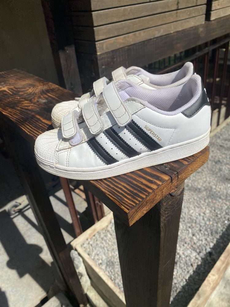 Кроссовки adidas superstar