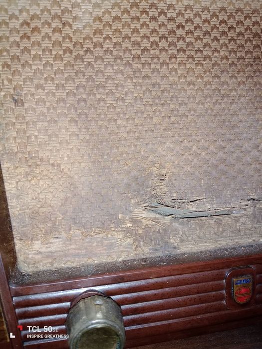 Radio muito antigo para decoração ou colecionadores,.