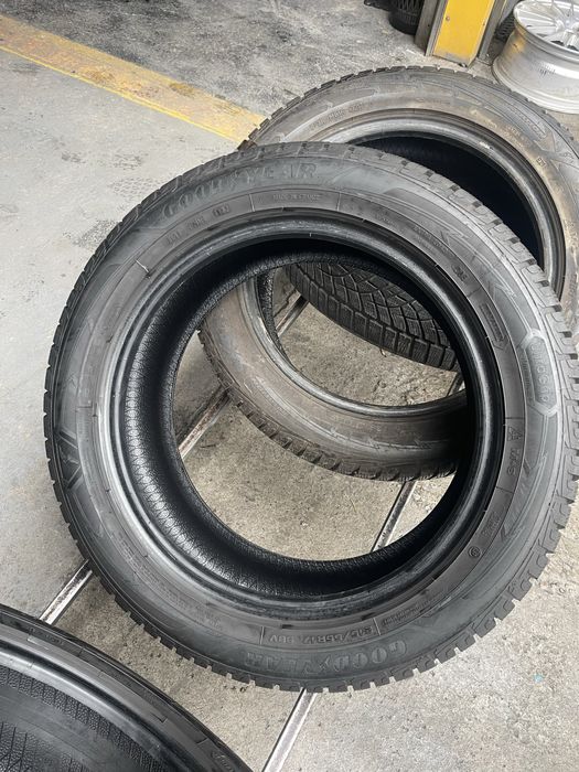 Шинии зимові R17 215 55 Goodyear Склад Ососкорки RLX