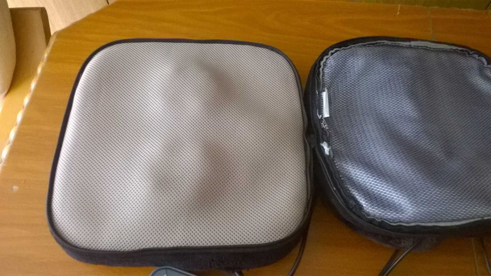 Masażer - ogrzewacz but