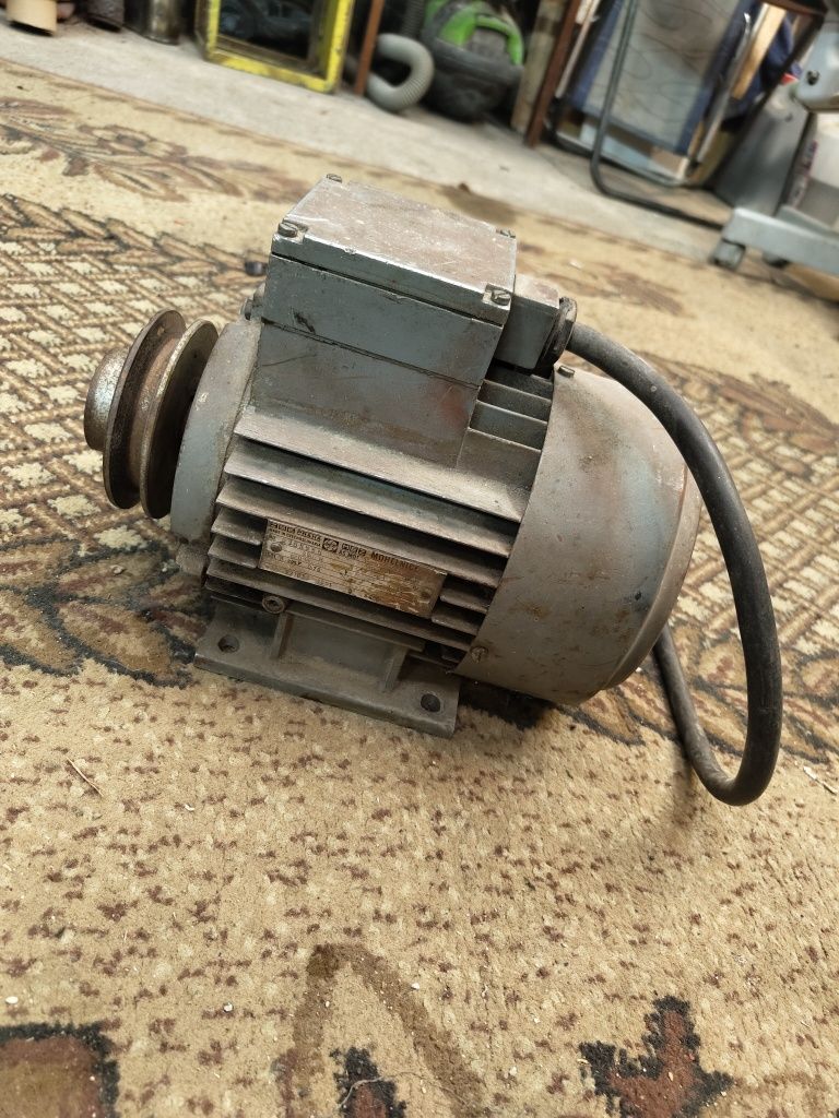 Silnik elektryczny 0.55kw mez mohelnice 3fazy