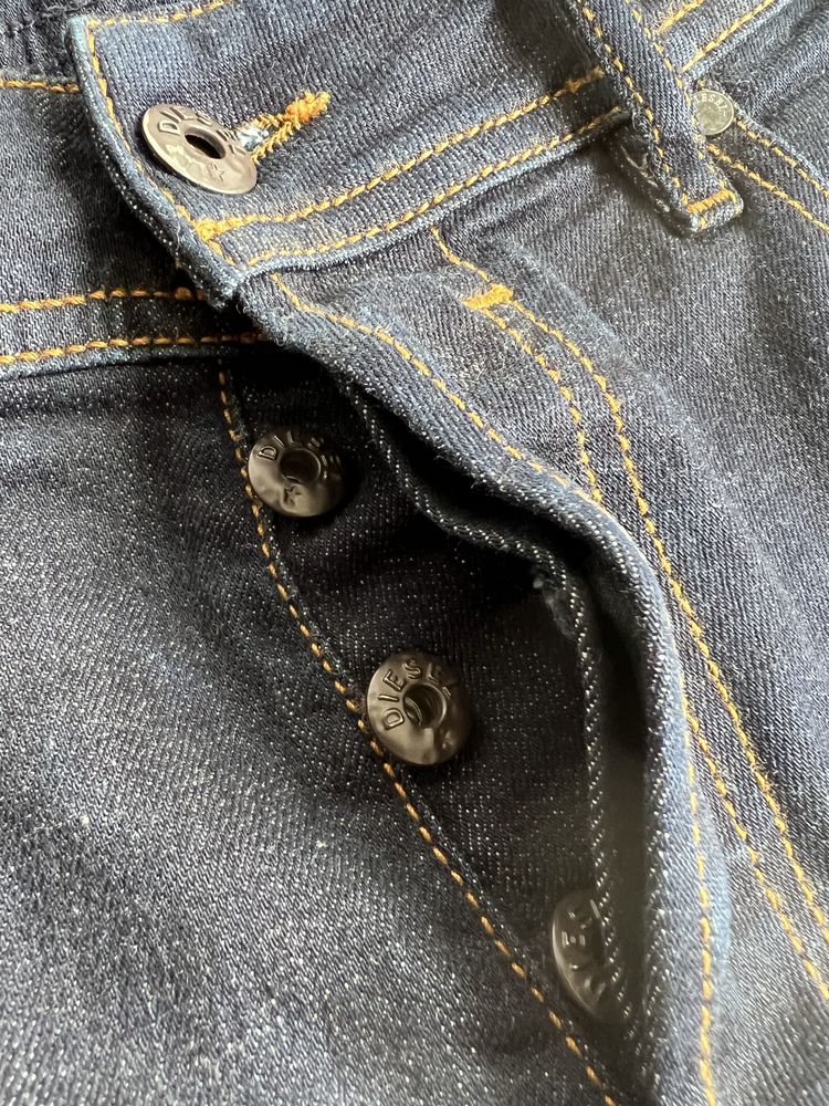 Spodnie jeansowe Diesel oryginalne