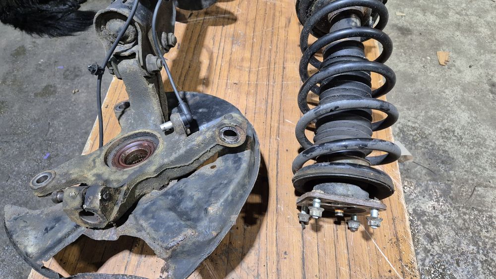 Zwrotnica mcpherson  lewy mazda cx7 cx-7 Europa bdb stanie