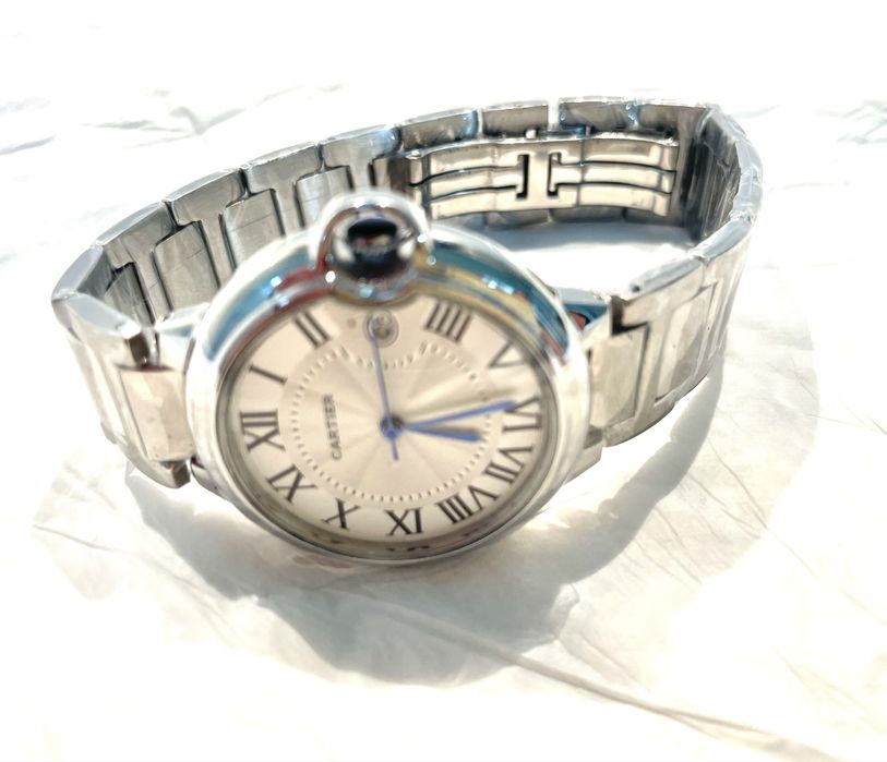 Relógio Cartier baloon em aço movimento quartzo novo