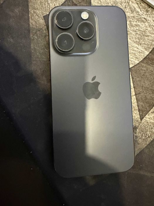 Apple iPhone 15 Pro 128 GB Como Novo Oferta Capa