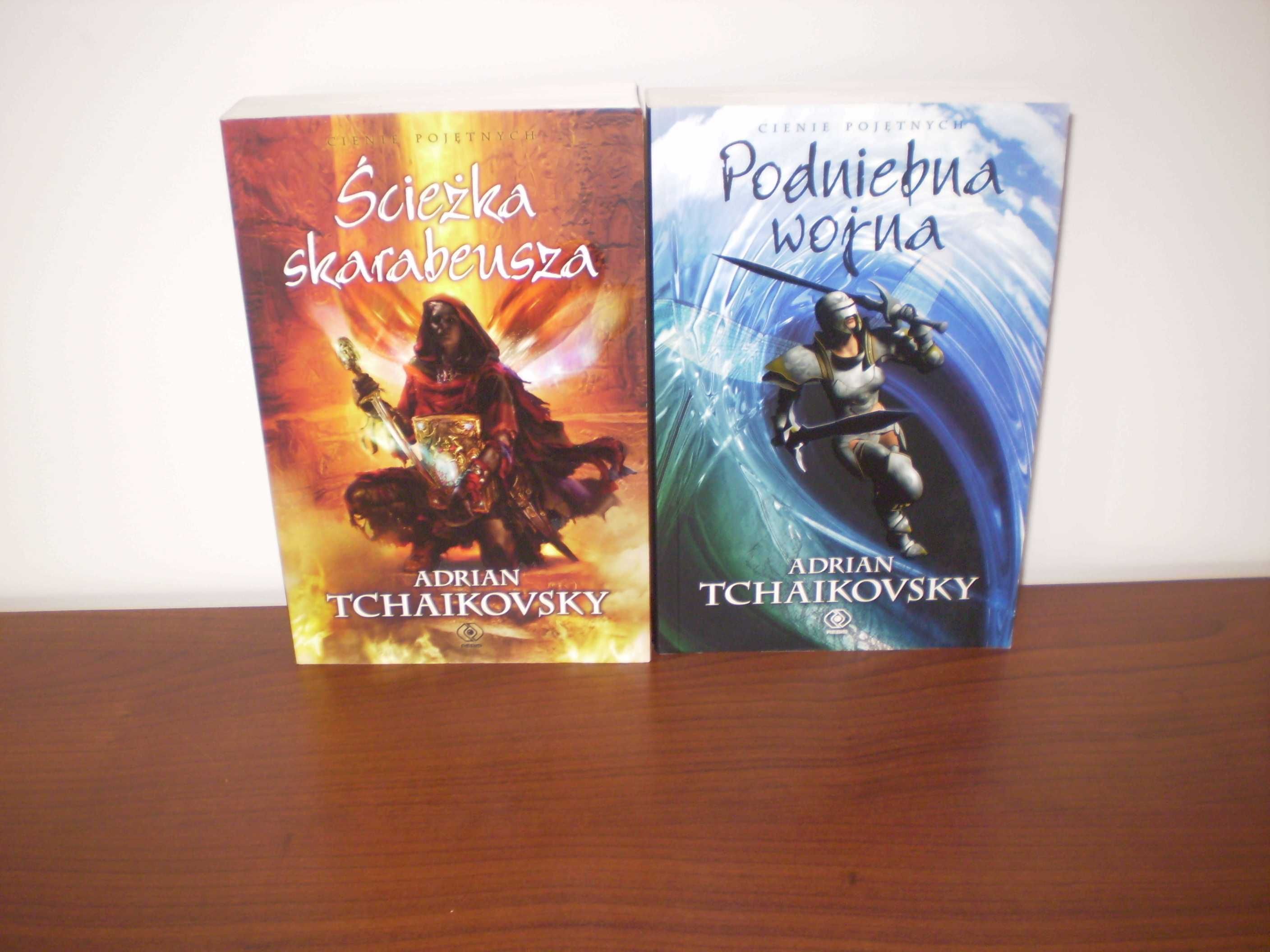 Adrian Tchaikovsky Ścieżka skarabeusza, Podniebna wojna.
