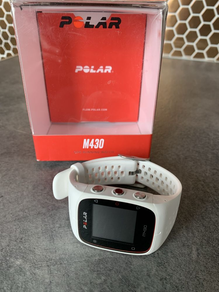 Powystawowy smartwatch Polar M430 biały