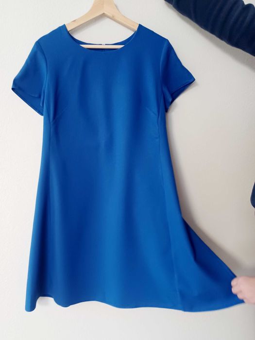 Taboo - błękitna sukienka stan idealny