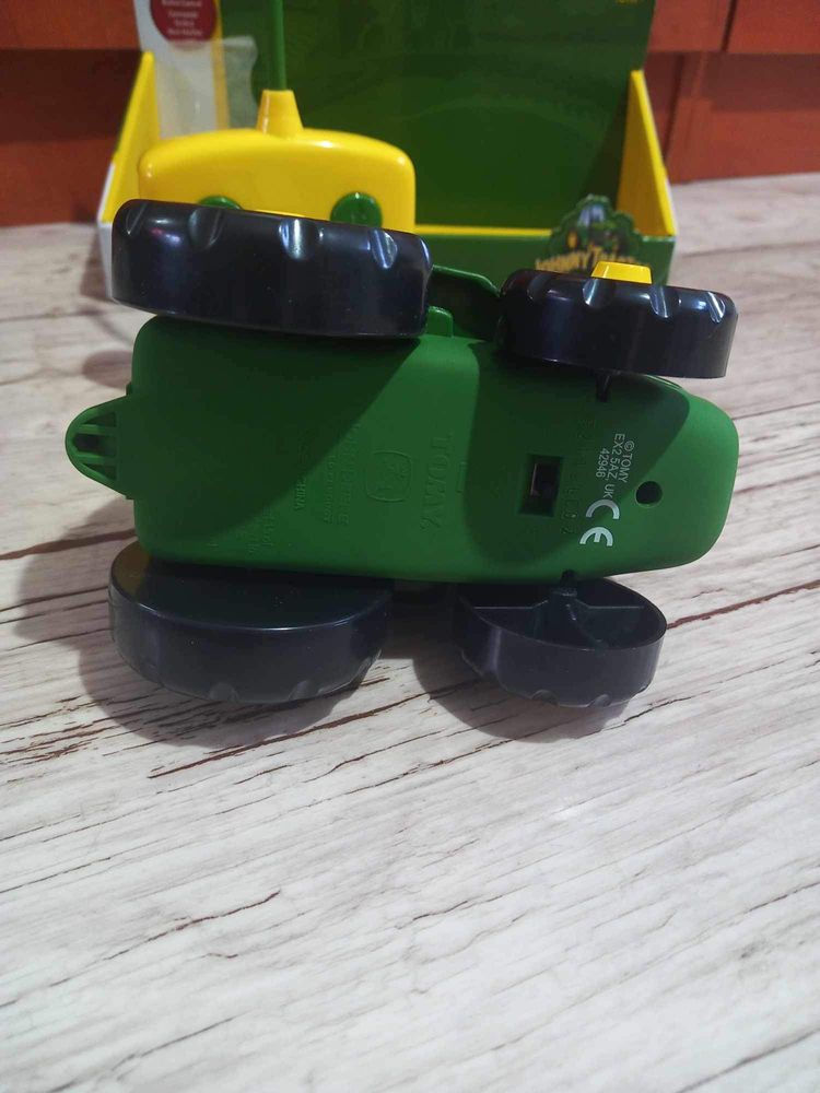 Traktor zdalnie sterowany- John Deere