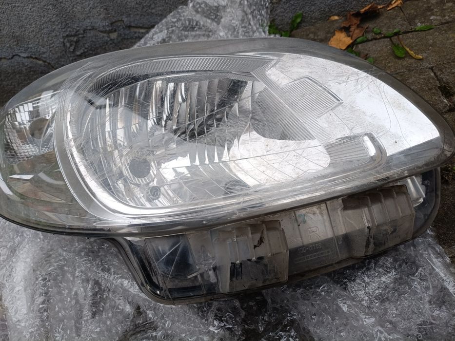 Фара передня Кенго 2 права Октавія А5 ліва