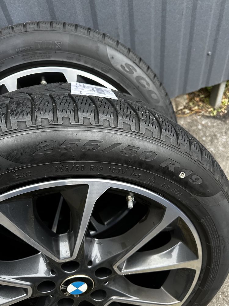 R19 BMW X5 F15 F16 255 50 19 Pirelli