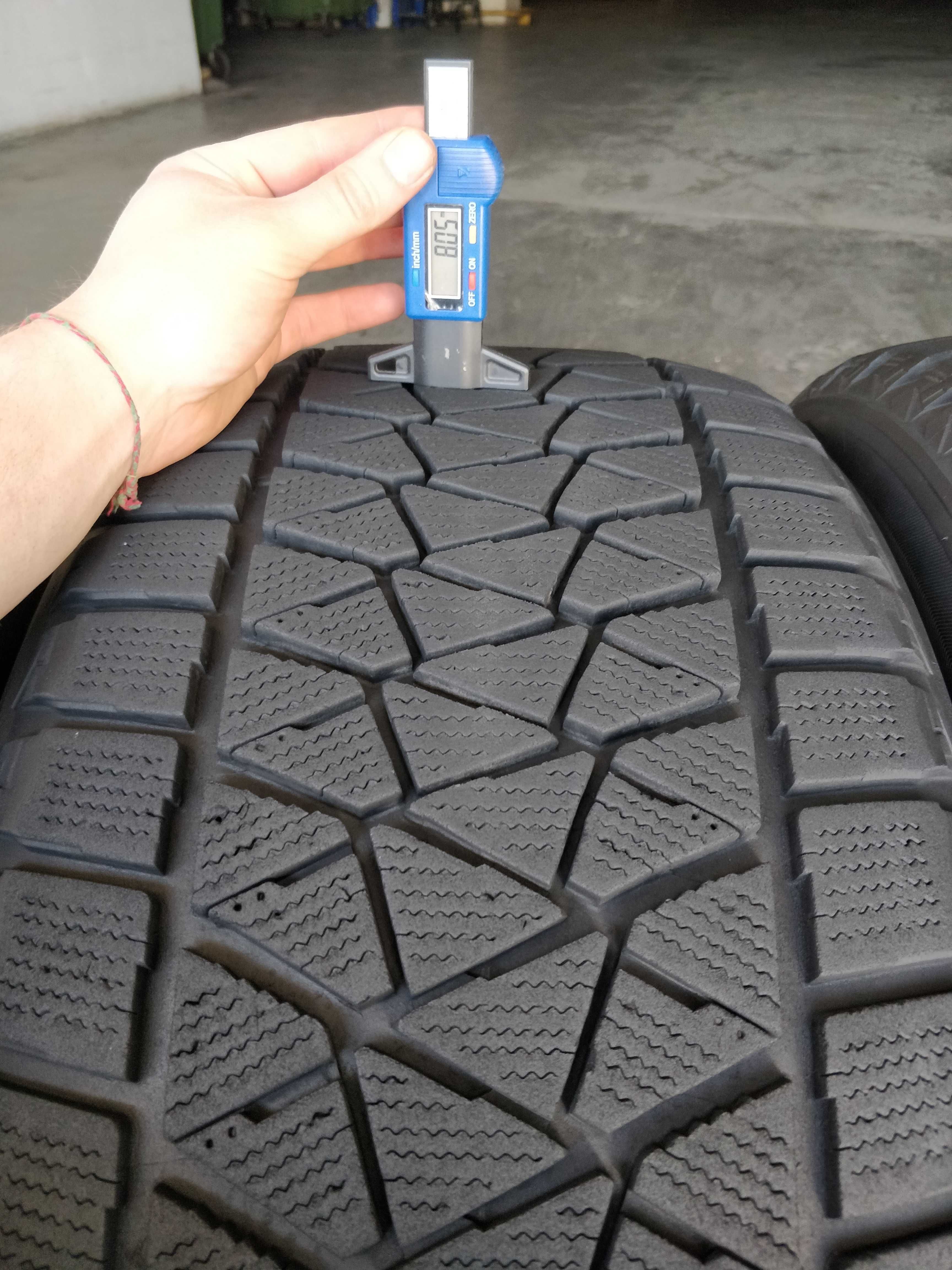 R20 285 50 шини зимові Bridgestone Blizzak DM-V2