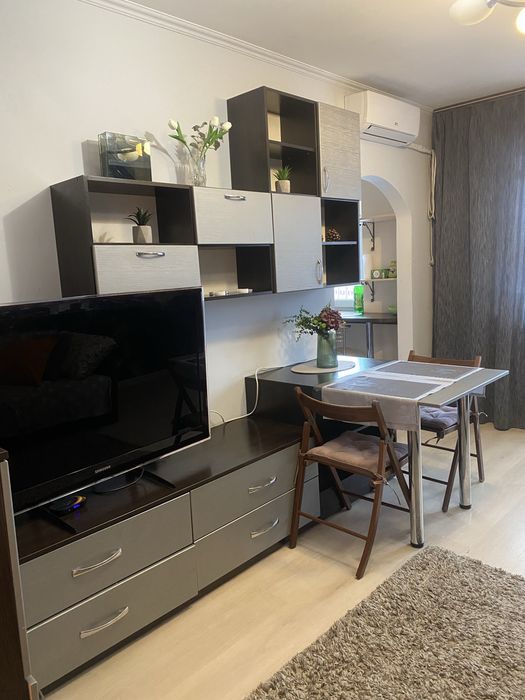 2 кімнатна квартира центр Небесна Сотня 40